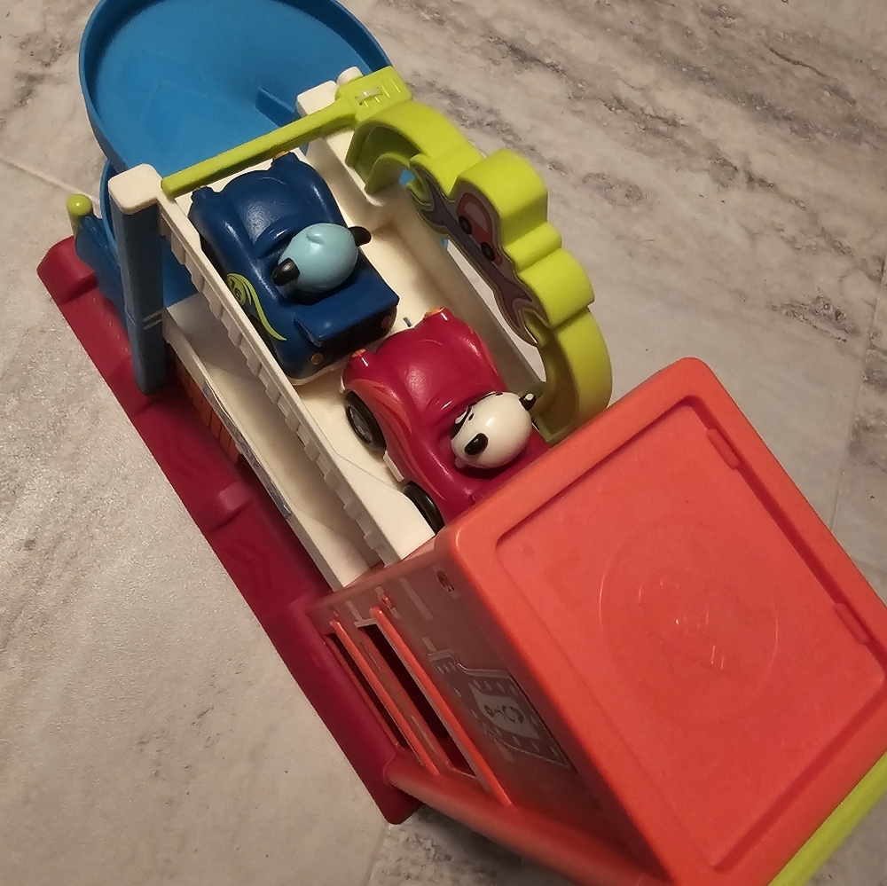 Car Play Set - Picture 5 of 5